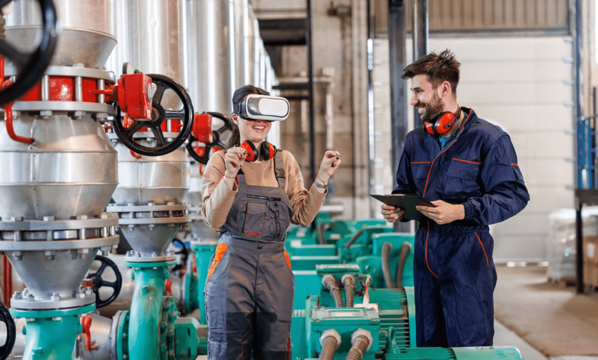 student-and-instructor-experiencing-heat-exchanger-in-vr